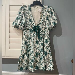 New House of Harlow 1960 Floral Green and White Dress